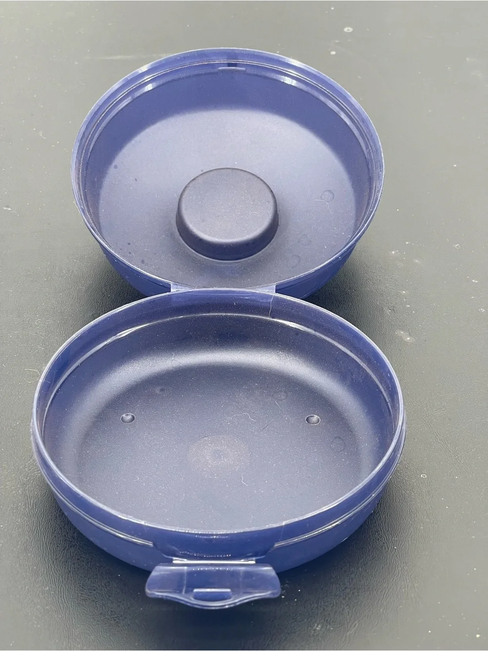 Tupperware Round Navy Bagel Container